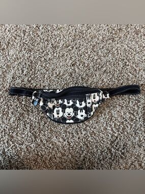 Y2K Disney’s Mickey Mouse Fanny Pack